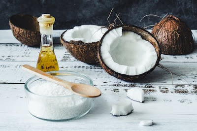 The benefits and harms of coconut oil  What we need to know?